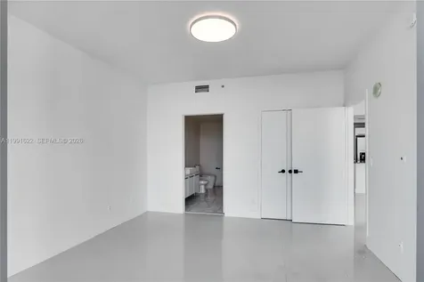 888 Biscayne Boulevard Miami FL 33132