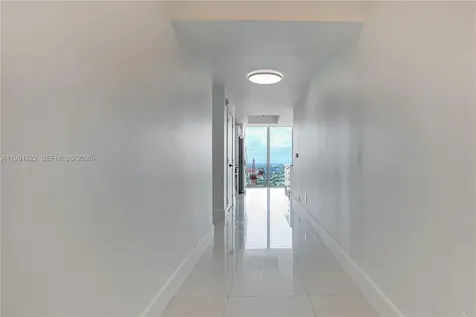 888 Biscayne Boulevard Miami FL 33132