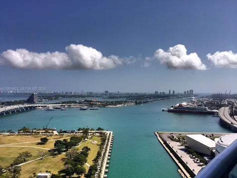 888 Biscayne Boulevard Miami FL 33132
