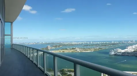 888 Biscayne Boulevard Miami FL 33132