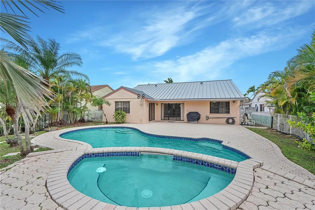 15092 SW 13th Place Sunrise FL 33326