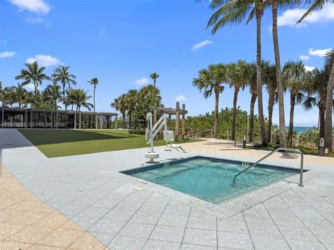 6899 Collins Avenue Miami Beach FL 33141