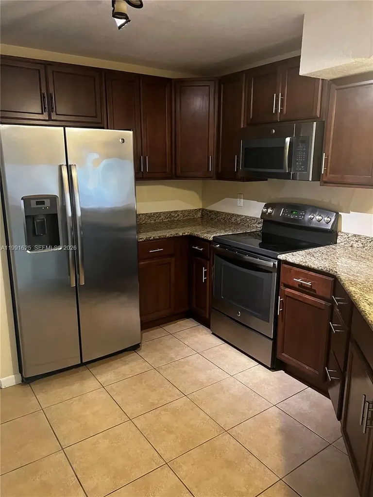 802 Constitution Drive Homestead FL 33034