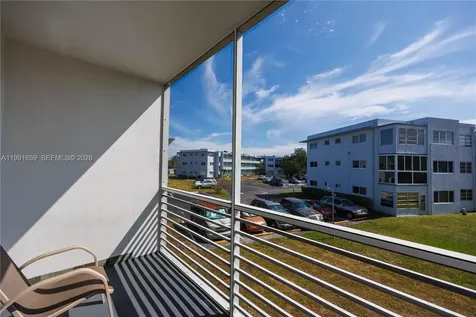 2300 Park Lane Hollywood FL 33021