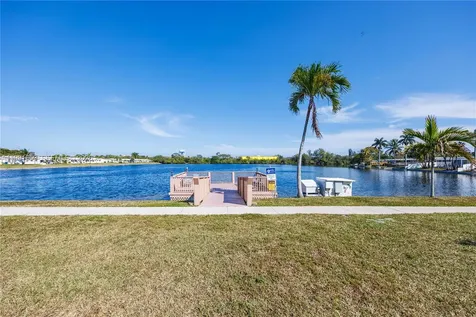 2300 Park Lane Hollywood FL 33021