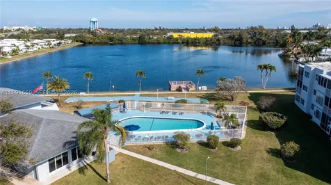 2300 Park Lane Hollywood FL 33021