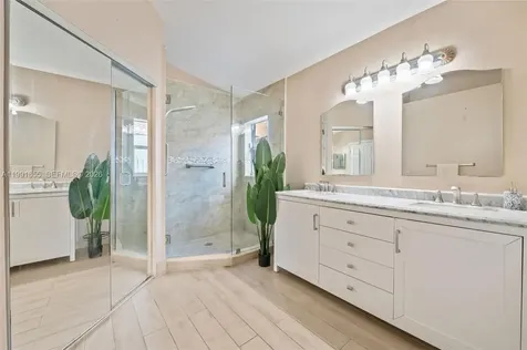 12556 NW 10th Place Sunrise FL 33323