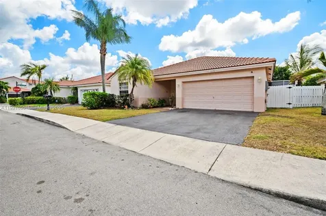 12556 NW 10th Place Sunrise FL 33323