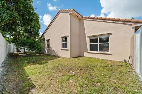 12556 NW 10th Place Sunrise FL 33323