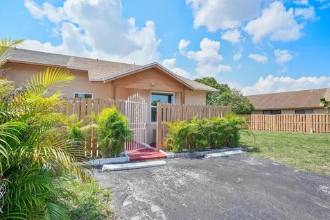 6723 NW 188th Terrace Hialeah FL 33015