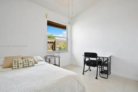 6723 NW 188th Terrace Hialeah FL 33015