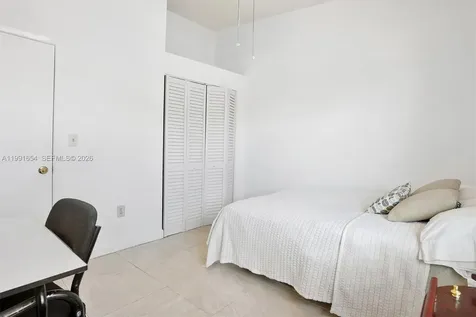 6723 NW 188th Terrace Hialeah FL 33015