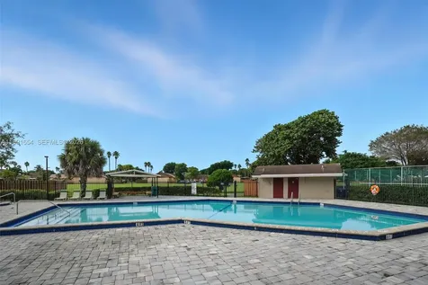 6723 NW 188th Terrace Hialeah FL 33015