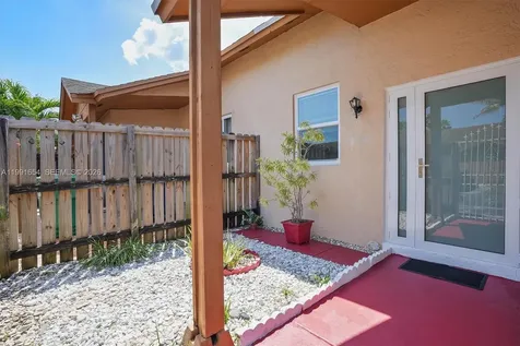 6723 NW 188th Terrace Hialeah FL 33015