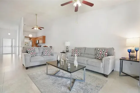 6723 NW 188th Terrace Hialeah FL 33015