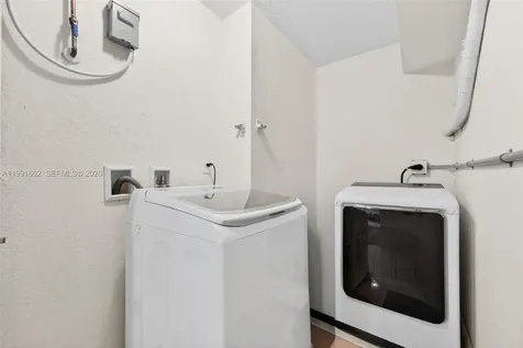 4200 NE 4th Avenue Deerfield Beach FL 33064