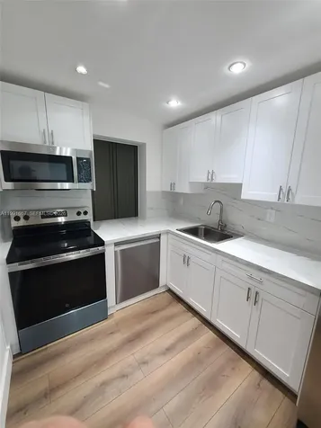 17570 Atlantic Boulevard Sunny Isles Beach FL 33160
