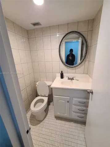 17570 Atlantic Boulevard Sunny Isles Beach FL 33160