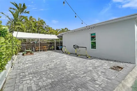 1991 SW 62nd Avenue West Miami FL 33155