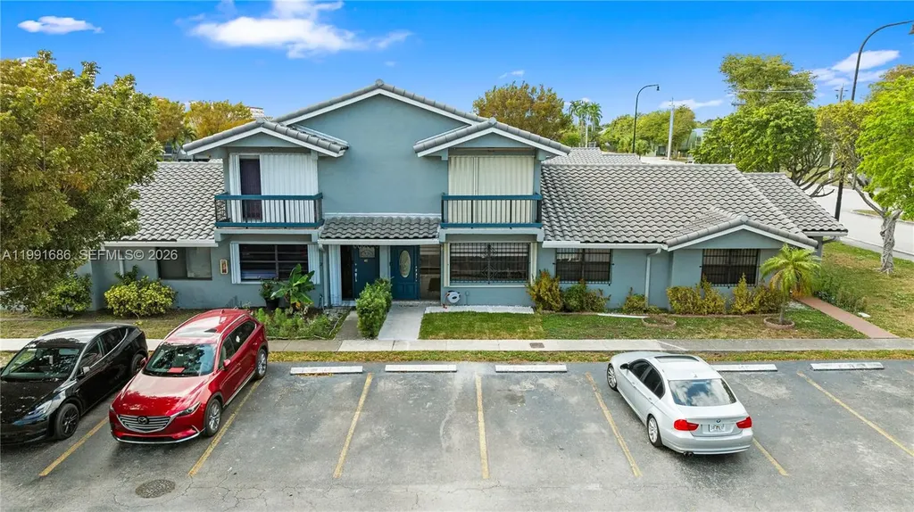 10908 NW 7th Street Miami FL 33172