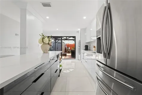10908 NW 7th Street Miami FL 33172