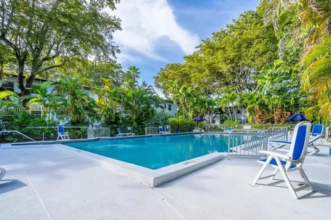 5565 SW 80th Street Miami FL 33143