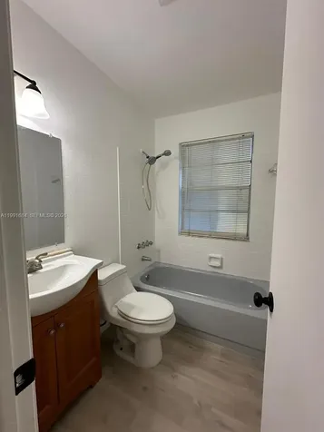 3755 Oak Avenue Miami FL 33133