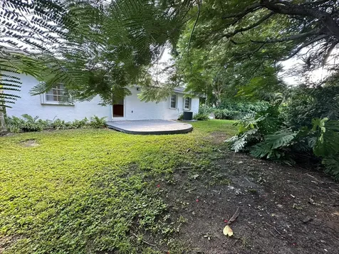 3755 Oak Avenue Miami FL 33133