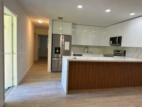 3755 Oak Avenue Miami FL 33133