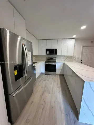 3755 Oak Avenue Miami FL 33133