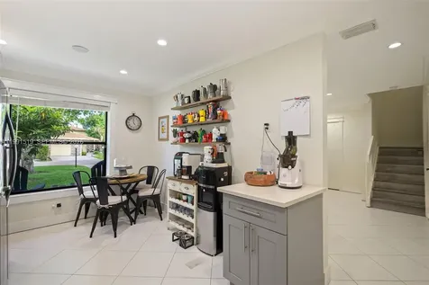 6183 Pine Tree Lane Unit B Tamarac FL 33319