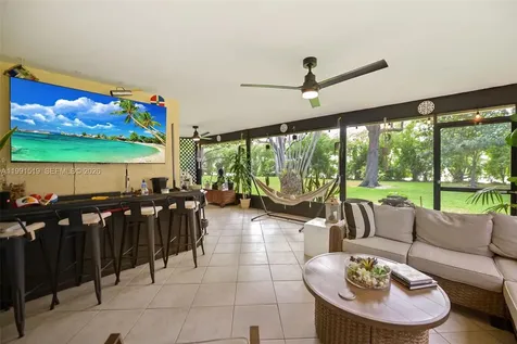 6183 Pine Tree Lane Unit B Tamarac FL 33319