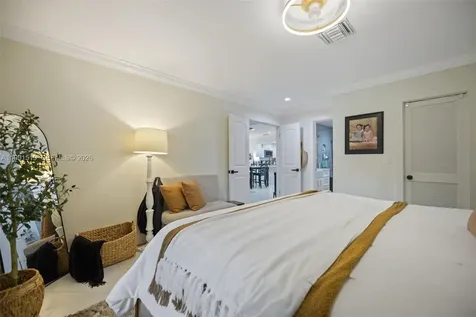 6183 Pine Tree Lane Unit B Tamarac FL 33319
