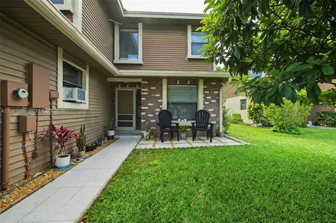 6183 Pine Tree Lane Unit B Tamarac FL 33319