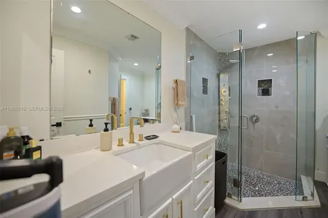 6183 Pine Tree Lane Unit B Tamarac FL 33319