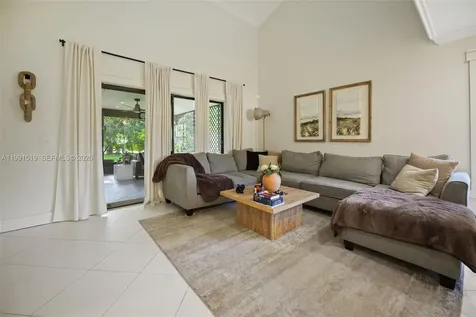 6183 Pine Tree Lane Unit B Tamarac FL 33319