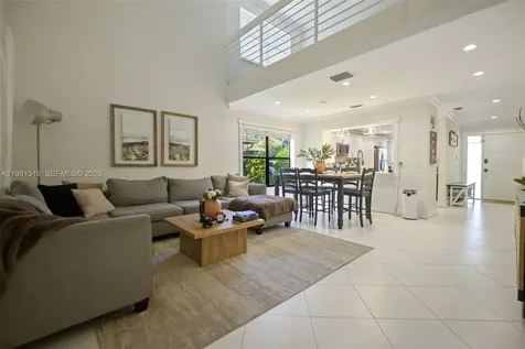 6183 Pine Tree Lane Unit B Tamarac FL 33319