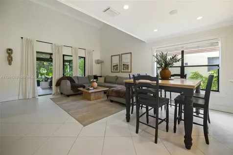 6183 Pine Tree Lane Unit B Tamarac FL 33319