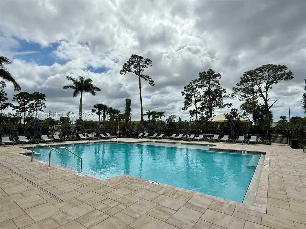 4286 Efendi Drive Lantana FL 33462