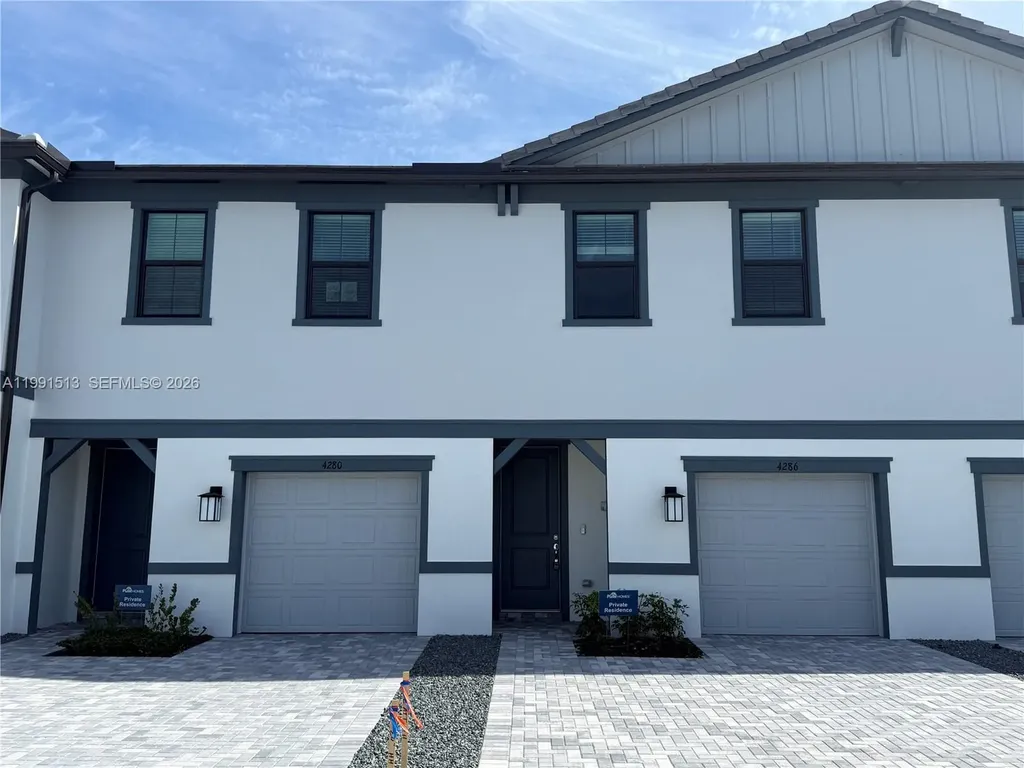4286 Efendi Drive Lantana FL 33462