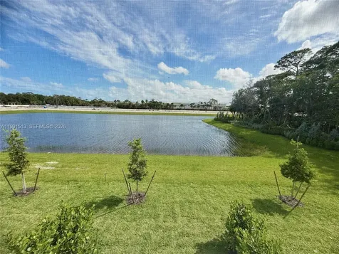 4286 Efendi Drive Lantana FL 33462
