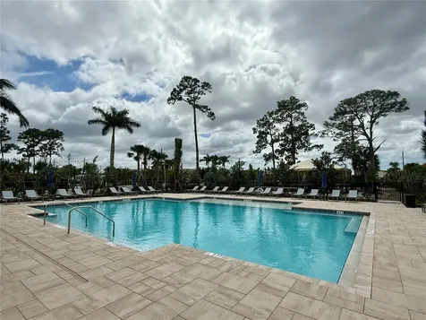 4286 Efendi Drive Lantana FL 33462