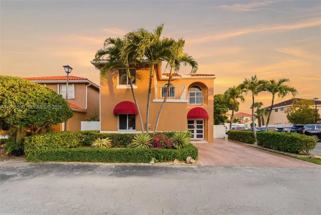 8657 NW 2nd Street Miami FL 33126
