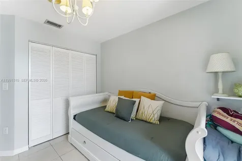 8657 NW 2nd Street Miami FL 33126