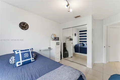 8657 NW 2nd Street Miami FL 33126