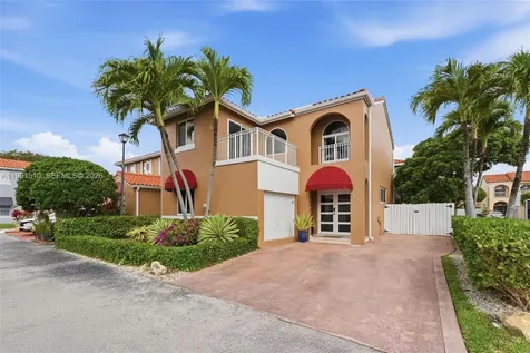 8657 NW 2nd Street Miami FL 33126