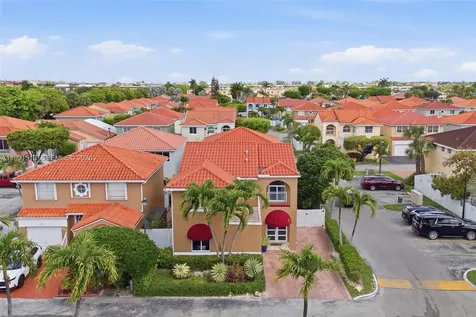 8657 NW 2nd Street Miami FL 33126