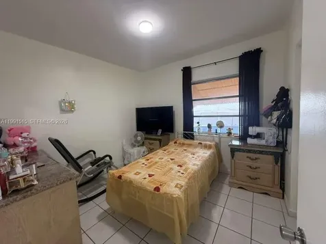 4470 W 1st Avenue Hialeah FL 33012