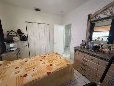 4470 W 1st Avenue Hialeah FL 33012