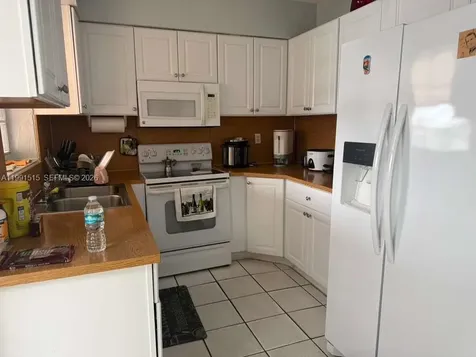 4470 W 1st Avenue Hialeah FL 33012